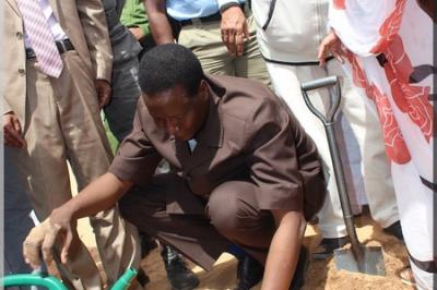 His Excellency Amedi Camara, Minister of Environment and Sustainable Development launches planting campaign at EbA South project site Benichab